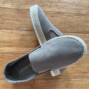⭐️ Barely worn perforated espadrille-sneaker slip on